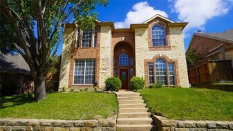 2060 Garden Crest Dr in Rockwall, TX - Building Photo
