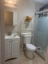 393 Laurel Ave, Unit #101 in Bridgeport, CT - Building Photo - Building Photo