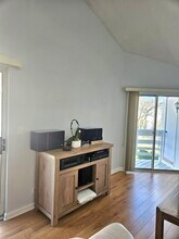 1068 Courtland Dr in Buffalo Grove, IL - Foto de edificio - Building Photo