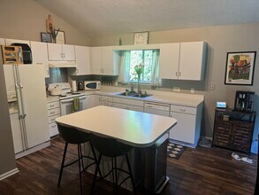 407 E Cherry St, Unit 409 in Mason, MI - Building Photo - Building Photo