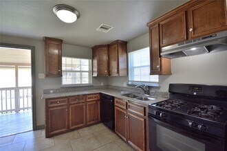 13110 2nd St in Houston, TX - Building Photo - Building Photo