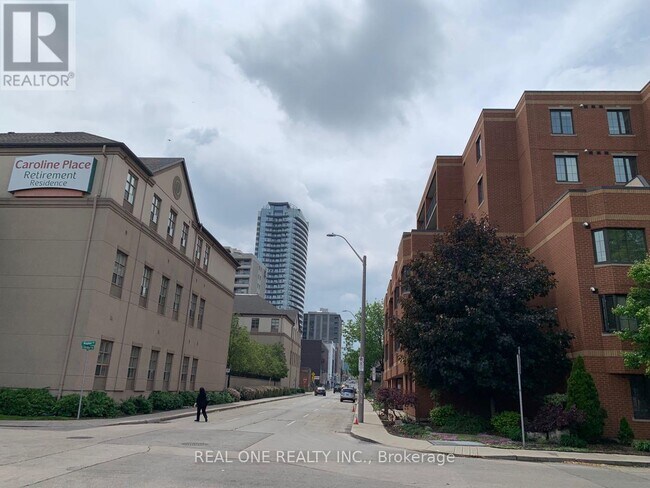 47 Caroline St N in Hamilton, ON - Building Photo - Building Photo