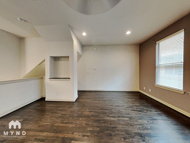 7404 Coronado Way in Dallas, TX - Foto de edificio - Building Photo