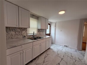 63 Norman Pl in Buffalo, NY - Building Photo - Building Photo