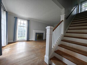 29 Spring St W in Waterloo, ON - Building Photo - Building Photo