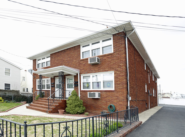 449 4th Ave in Elizabeth, NJ - Building Photo - Building Photo