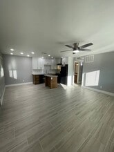69 W Beverly Ave in Clovis, CA - Building Photo - Building Photo