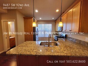 9487 SW 92nd Ave in Portland, OR - Building Photo - Building Photo