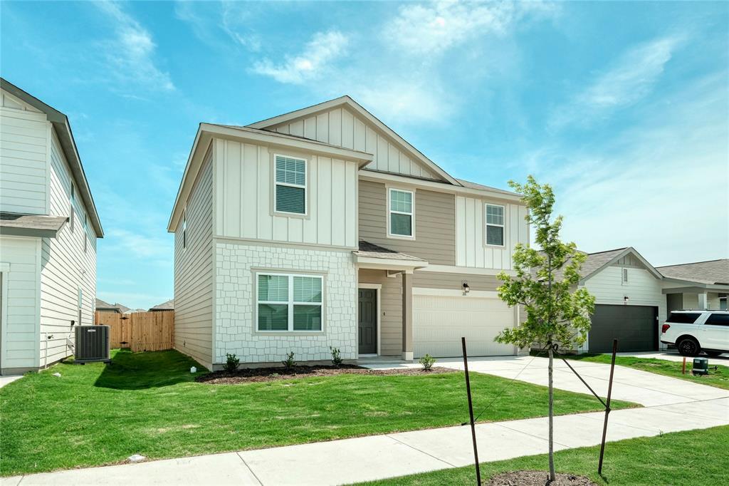 216 Wilson Spgs Ln in Taylor, TX - Building Photo