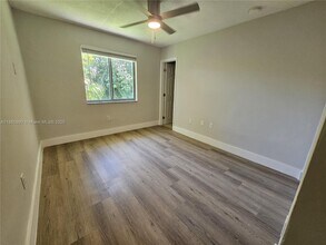560 NE 63rd St in Miami, FL - Building Photo - Building Photo
