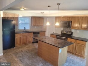 60 Henderson Ln in Willingboro, NJ - Building Photo - Building Photo