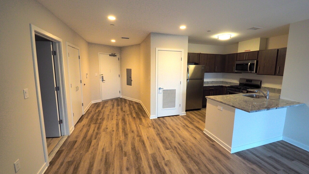 38 E Cherry St in Rahway, NJ - Building Photo
