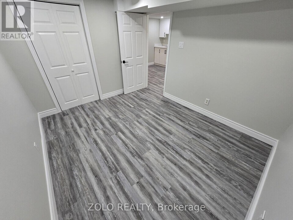 157 Glen Springs Dr in Toronto, ON - Building Photo