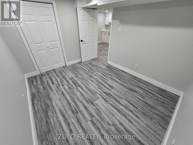 property at 157 Glen Springs Dr