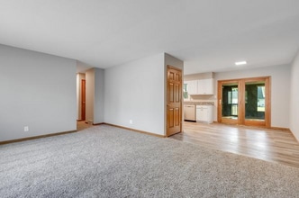 2040 Blueberry Ln in Aurora, IL - Foto de edificio - Building Photo