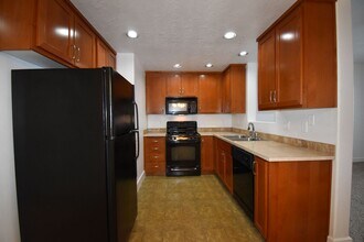 96 Weldwood Dr in Lebanon, OR - Building Photo - Building Photo