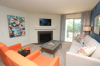 Chinoe Creek in Lexington, KY - Building Photo - Interior Photo