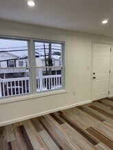 360 Whiton St in Jersey City, NJ - Building Photo - Building Photo