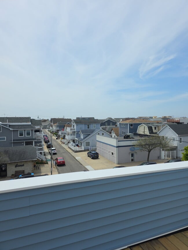58 California St in Long Beach, NY - Building Photo - Building Photo