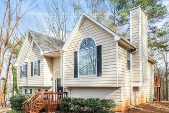 1718 Independence Dr in Douglasville, GA - Foto de edificio - Building Photo