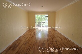 942 La Costa Cir in Sarasota, FL - Building Photo - Building Photo