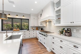 4736 Borden Ct in Carlsbad, CA - Building Photo