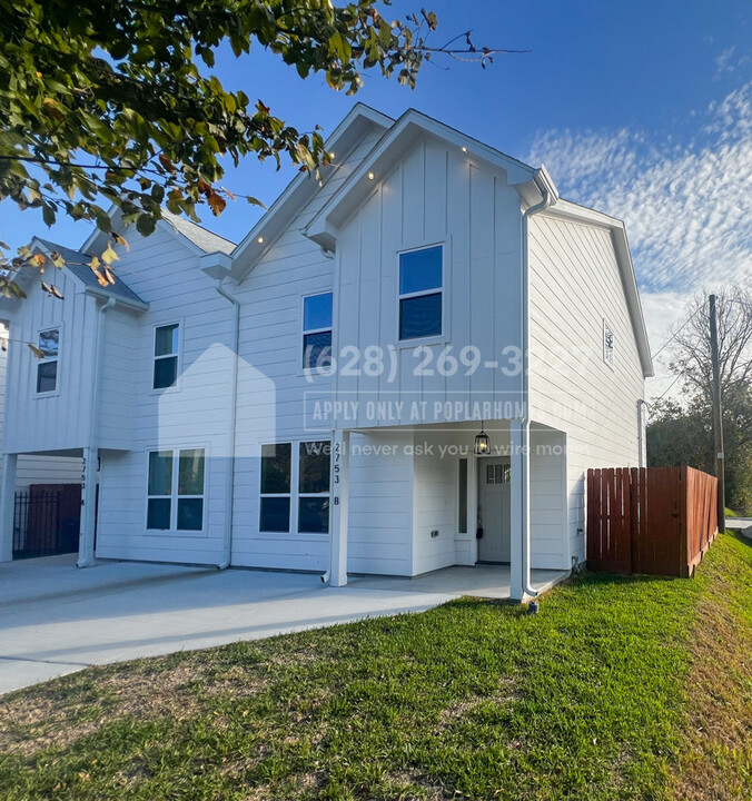 2753 Redrock St in Houston, TX - Building Photo