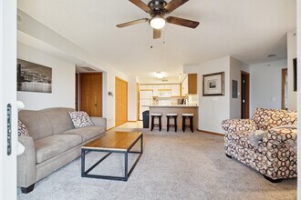 40 Zeller Crossing in North Liberty, IA - Building Photo - Building Photo