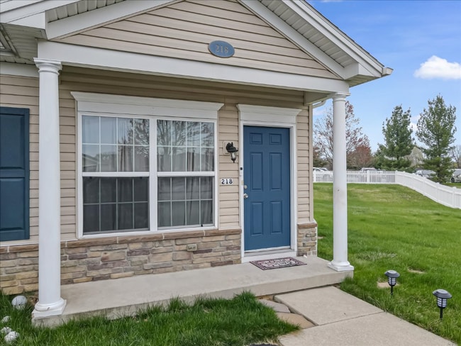 218 Huntington Ln in Easton, PA - Building Photo - Building Photo