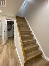 22 Gray Crescent in Richmond Hill, ON - Building Photo - Building Photo