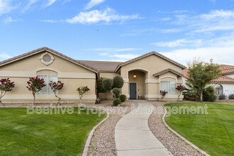 1861 N Oracle Cir in Mesa, AZ - Building Photo - Building Photo