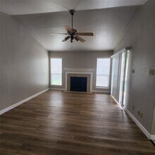 14777 Wunderlich Dr in Houston, TX - Foto de edificio - Building Photo