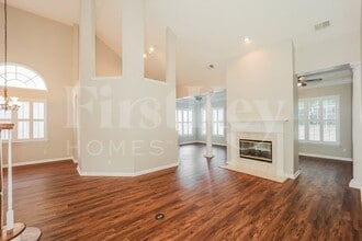 17 Arbor Way in Newnan, GA - Foto de edificio - Building Photo