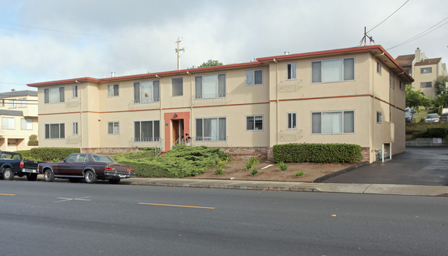 980 Grand Ave in South San Francisco, CA - Building Photo - Building Photo