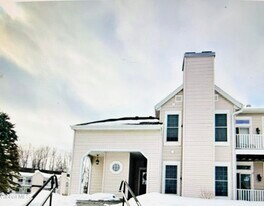 413 Diamond Rock Cir in Troy, NY - Building Photo