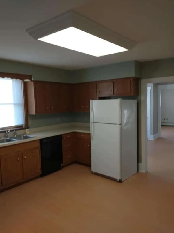 421 N 2nd St in Halifax, PA - Foto de edificio - Building Photo