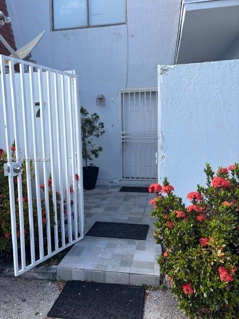 10720 NW 7th St in Miami, FL - Building Photo - Building Photo