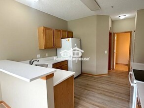 16812 39th Ave N in Minneapolis, MN - Building Photo - Building Photo
