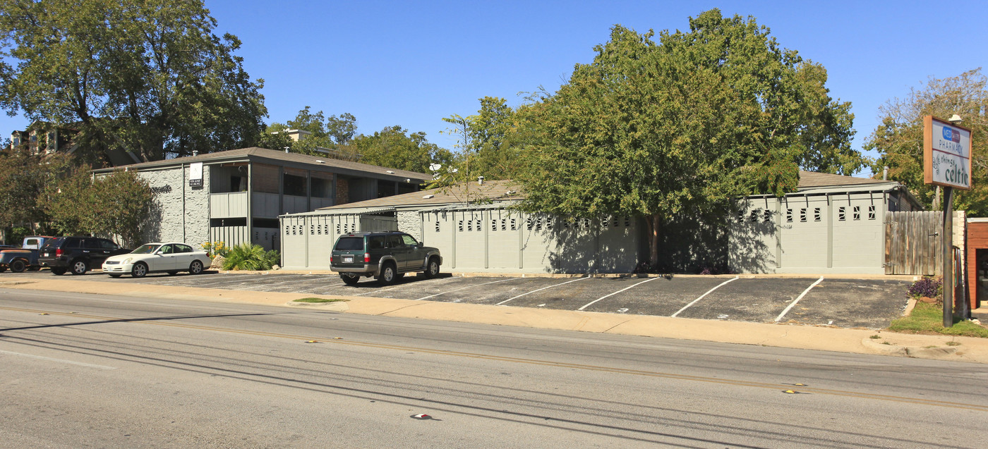 Sorrento Apartments in Austin, TX - Building Photo