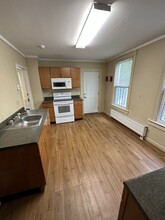 262 Ashland St, Unit 264 in North Adams, MA - Building Photo - Building Photo