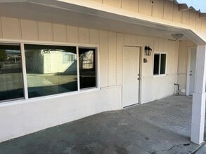 7909 Phillips St in Lamont, CA - Building Photo - Building Photo