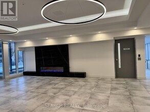 705 Davis Dr in Newmarket, ON - Building Photo - Building Photo