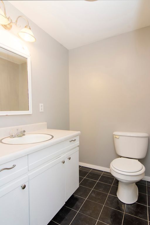 1931 Blackthorn Dr in Champaign, IL - Building Photo - Building Photo