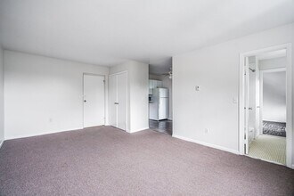 18 Fairfield Ave, Unit 6 in Norwalk, CT - Foto de edificio - Building Photo