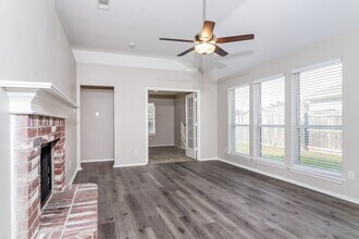 1213 Misty Meadow Dr in Midlothian, TX - Building Photo - Building Photo