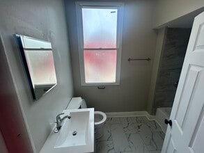 231 E 11th St, Unit 2 in Covington, KY - Building Photo - Building Photo