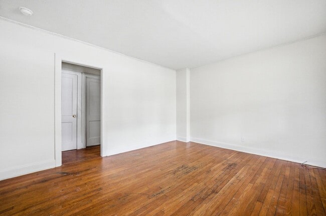 212 S Armistead Ave in Hampton, VA - Building Photo - Building Photo