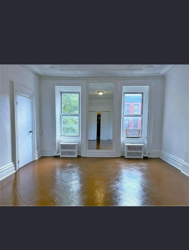 683 Grand St in Brooklyn, NY - Foto de edificio - Building Photo