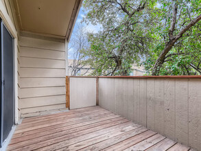 Meadow Lark Apartments in Aurora, CO - Foto de edificio - Building Photo