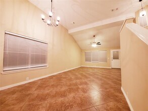 10630 Sugar Trace Dr in Sugar Land, TX - Building Photo - Building Photo